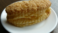 Sweet pastry made of puff pastry