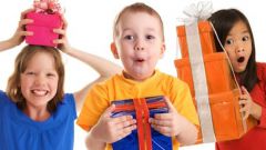 What to give a child of three years on birthday
