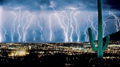 How much energy is in lightning 