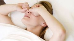 Why itchy and swollen eyelids