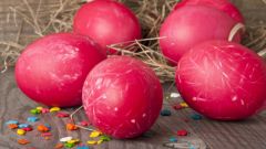 Как окрасить яйца на Пасху свекольным соком
