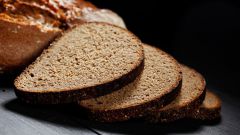 Сколько калорий в 1 куске хлеба