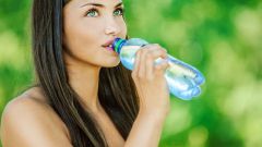 Сколько пить воды для сохранения красоты и здоровья