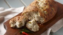 Как испечь хлеб с болгарским перцем