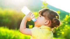 Сколько жидкости должен пить ребенок в день 