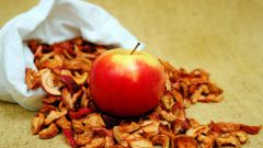 Сушеные яблоки: калорийность, польза и вред
