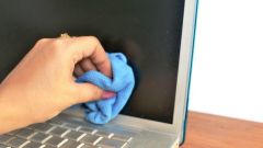 Как помыть дисплей компьютера