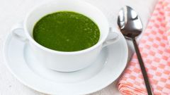 Готовим зелёный суп из щавеля