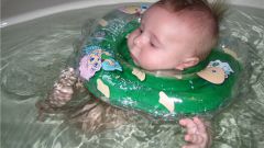 Как купать ребенка во взрослой ванне