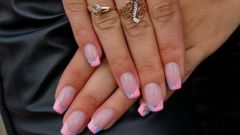 Choose finish for your nails: gel manicure or varnish?