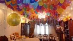 Как украсить квартиру к празднику гелиевыми шарами