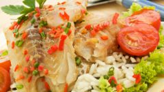 Быстрый и полезный ужин в мультиварке: рыбный стейк с овощами и рисом