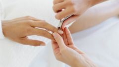 How to disinfect manicure tool