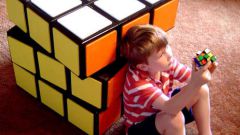 Как собрать угловые и реберные элементы в третьем слое кубика Рубика