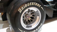 Which produces tire Bridgestone