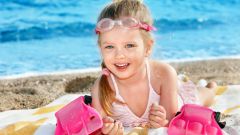 Как защитить ребенка от жары и солнца