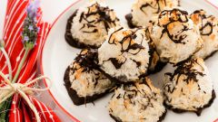 Легкий рецепт кокосового печенья в шоколаде