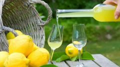 Как сделать лимонный ликер «Лимончелло»