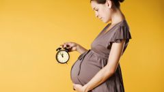 Почему некоторые перехаживают беременность