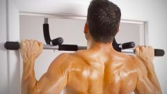 What muscles are working when pull-UPS