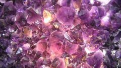 Какие камни бывают фиолетовыми
