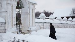 How to live at the monastery