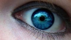 Можно ли без операций и цветных линз изменить цвет глаз