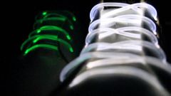 Как сделать светящиеся шнурки из подручных средств