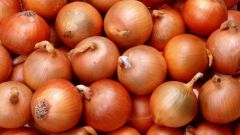 Why you should not throw away onion peels