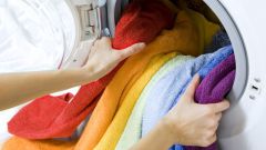 How to bring the bright clothes of blue stain from washing powder