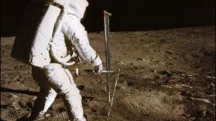 Что американский астронавт Алан Шепард привез на Луну