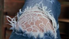 Мода 2014: джинсы с дырками
