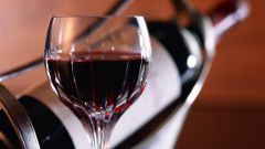 Зачем советуют вино разбавлять водой 