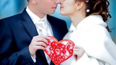 Как сделать сердце на День Святого Валентина в технике квиллинг 
