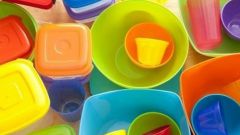 Как удалить неприятные запахи из пластиковой посуды