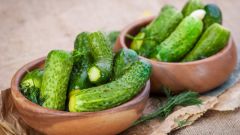 How to make salted cucumbers in the package