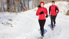 Какими физическими упражнениями заниматься зимой