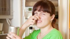 Как убрать неприятный запах в холодильнике с помощью подручных средств