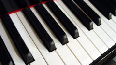 How to learn to play the piano by yourself