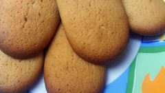 Как приготовить простое бисквитное печенье дома
