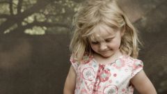 Детская застенчивость: причины и последствия