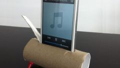 Два способа сделать подставку для смартфона из втулки от рулона туалетной бумаги