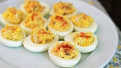 Как приготовить простые и вкусные фаршированные яйца