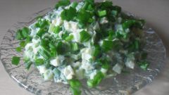 Салат из яиц и зелёного лука