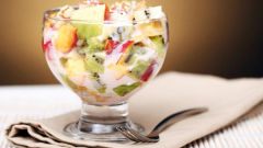 Как приготовить фруктовый салат с йогуртом