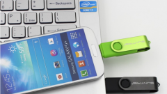 Как выбрать USB флешку для смартфона