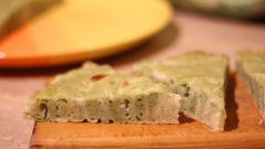 Как приготовить простой пирог с сыром и шпинатом