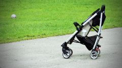 Как выбрать для малыша прогулочную коляску