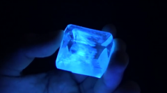 Как вырастить кристалл, который светится при ультрафиолетовом свете