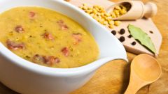 Как приготовить гороховый суп с копченостями и колбасой